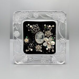 Hand Crafted  Cameo Jewelry Art Crystal Frame Rhinestone Floral Elegant Decor